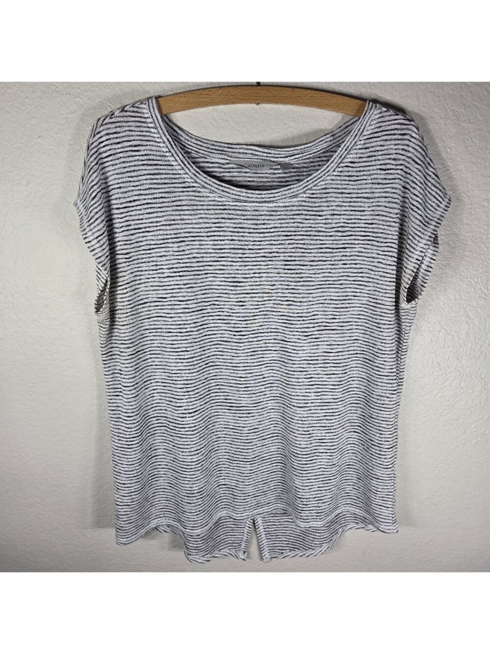 Athleta Striped Breezy Cross Back Tee T-shirt L Knit Short Sleeve Black White